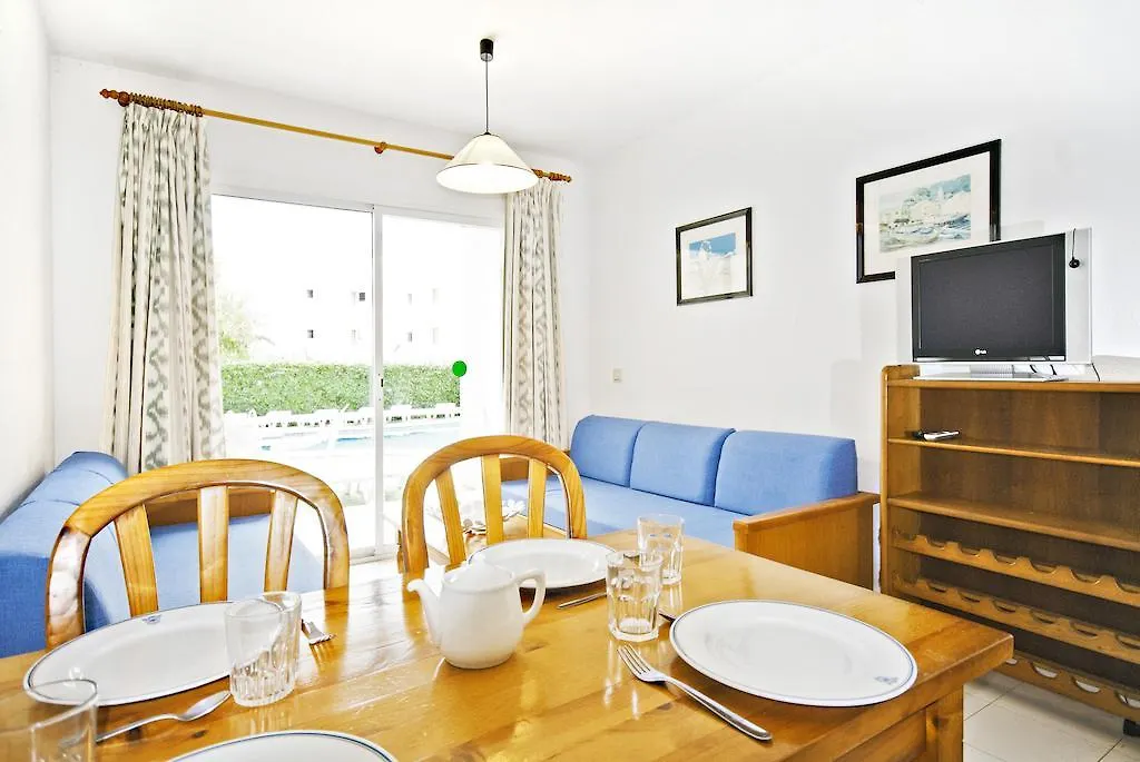 Apartamentos Llevant 포엔샤 항구 아파트